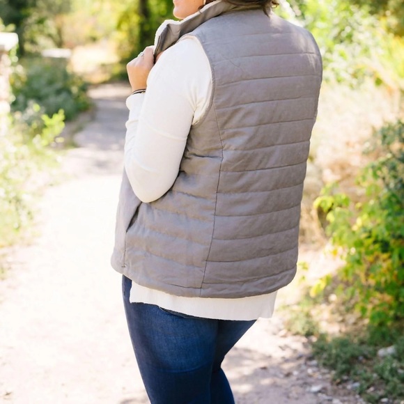 Entro Reversible Shearling Puffer Vest Mocha Gray Size Large EUC - Picture 7 of 12